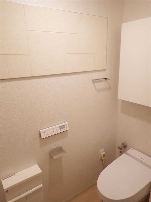 エコカラット　ワンタッチパネルでアクセント